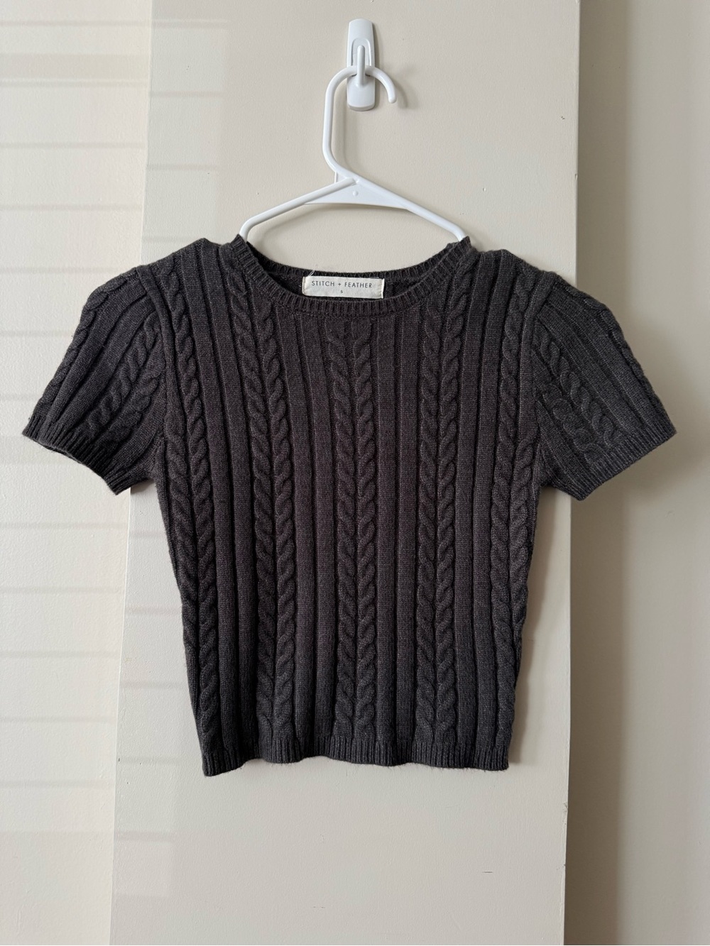 Stitch + Feather Charcoal Cable Knit Short Sleeve Sweater Small Soft Top